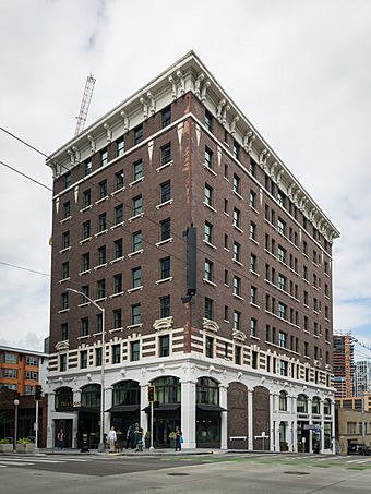 Calhoun Hotel, Seattle.jpg