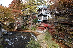 Higashiyama Onsen 01