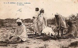 Sheikh Bashir praying