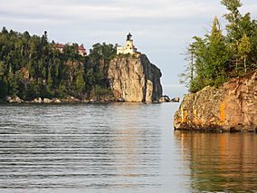 SplitRockLighthouseEllingsonIslandMN.jpg