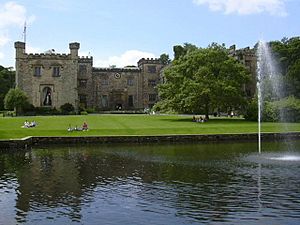 Towneley Hall 01.jpg