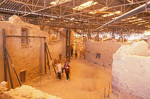 Akrotiri Triangle Square