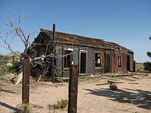 Derelict bldg, Cima