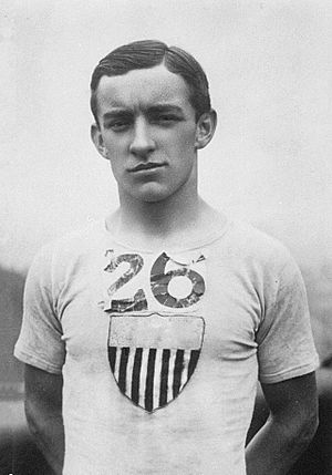 Johnny Hayes 1908.jpg