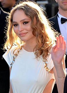 Lily-Rose Depp Cannes 2017 (cropped)v2