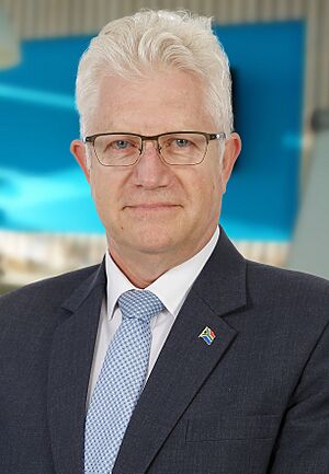 Alan Winde (cropped) (2).jpg