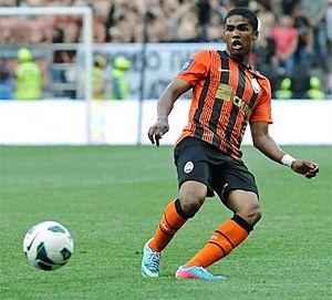 Douglas Costa2013