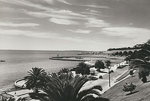 EasternBeachGeelong1950 (cropped)