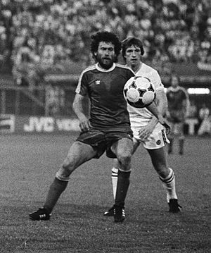 FC Bayern Munchen tegen Aston Villa 0-1 Europa Cup. Breitner in aktie