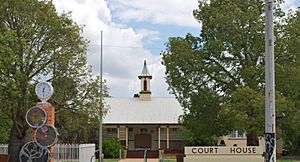 GayndahCourtHouse.JPG