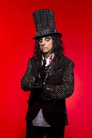 Alice Cooper 2011.jpg