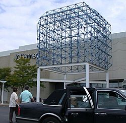 Car service outside the Staten Island Mall in Staten Island, New York.JPG