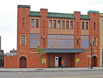 Eagle Theater Pontiac MI.JPG