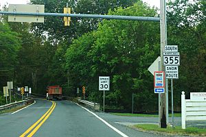 MD355sRoadSign-Hyattstown (31481894006)