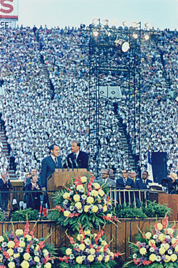 Richard-Nixon-and-Billy-Graham