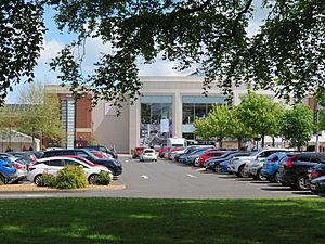 York designer outlet (geograph 6848025)