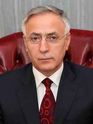 Jakup Krasniqi1 (cropped).jpg