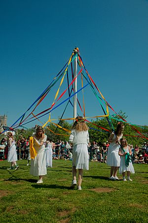 Maypole in Lustleigh in Spider's Web pattern