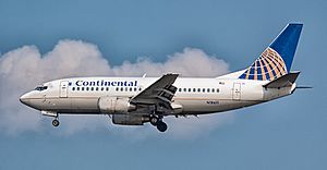 N18611 B737-524