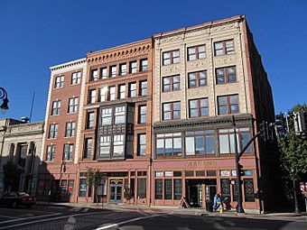 Olmsted-Hixon-Albion Block, Springfield MA.jpg