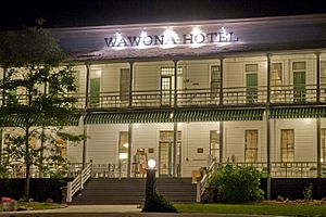 Wawona Hotel1