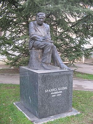 Ćopić-spomenik