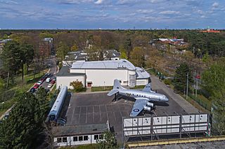 Berlin Clayallee AlliiertenMuseum UAV 04-2017