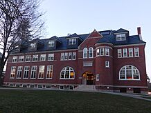 Hedge Hall Bates College