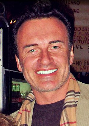 Julian McMahon Dec 2011 (cropped).jpg