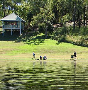 Lake Awoonga Recreation Sheds2