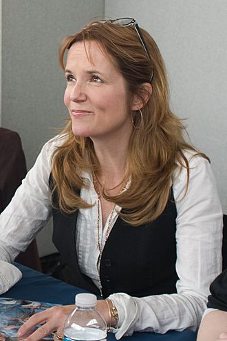 Lea Thompson by Gregg Bond (2008)