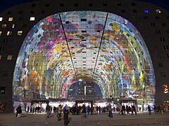 Markthal Rotterdam bij avond