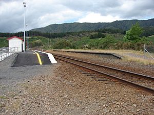 Maymorn railway station 04