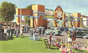 Nystatefair main-entrance