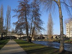 Tarbes (Hautes-Pyrénées) quai de l'Adour