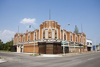 Vanity Ballroom Detroit 2010.jpg