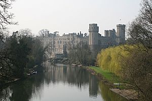 Warwick Castle -mist 23o2007