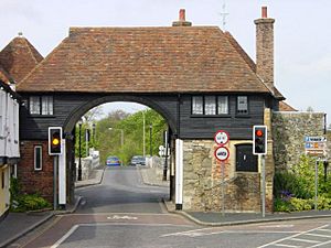 Barbican gate, Sandwich - geograph.org.uk - 1566