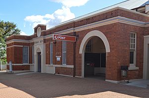 Cobar Post Office 001.JPG