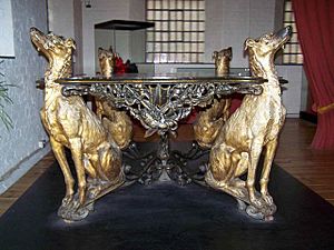 Deerhound Table - geograph.org.uk - 1252064