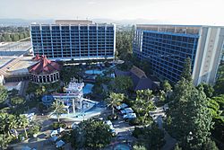 Disneyland Hotel.jpg