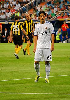 Mesut ozil v drese realu madrid