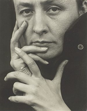 O'Keeffe-(hands).jpg