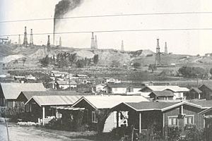 Oil wells signalhill1921