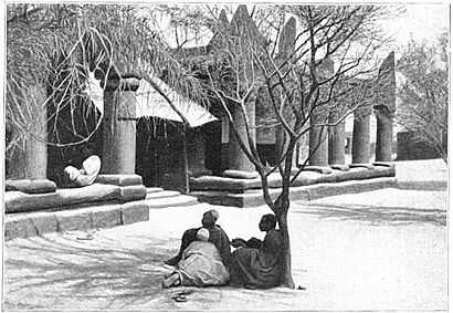 Photo1906 courtyard of Sultans palace Zinder