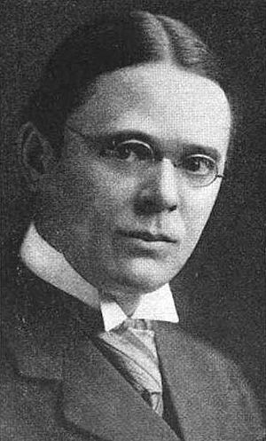 Roscoe Pound ca 1916.jpg