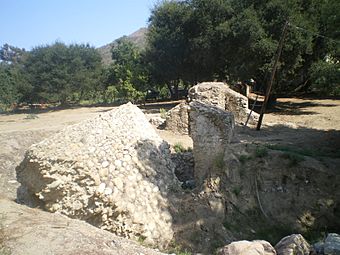 San Buenaventura Mission Aqueduct.jpg