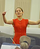 Alma Deutscher - in rehearsal (2022).jpg