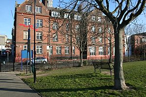 Oxford House, Bethal Green