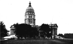 StateCapitolAtTopeka1912